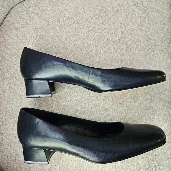 Michelle D Navy Corporatecore Dark Academia Block Heel GothChic Sz 9 - Picture 2 of 5